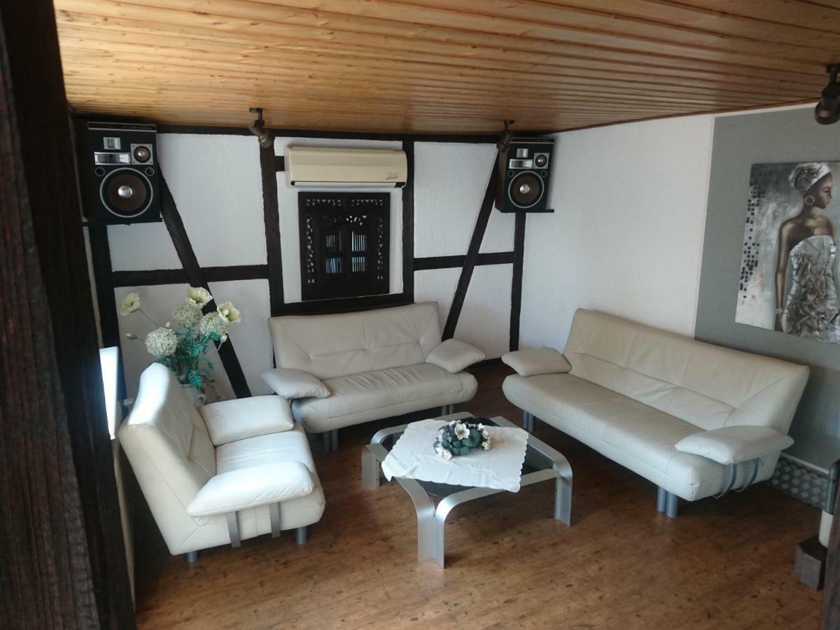 شقة Fachwerkhaus In D 63667 Nidda Fuer 8 Bis 12 Personen المظهر الخارجي الصورة